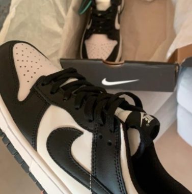 Nike Dunk Low Panda — sneakers qualite superieure portees par un client itsu.ma au Maroc