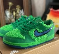 Nike SB Dunk Low Grateful Dead — sneakers qualite superieure portees par un client itsu.ma au Maroc